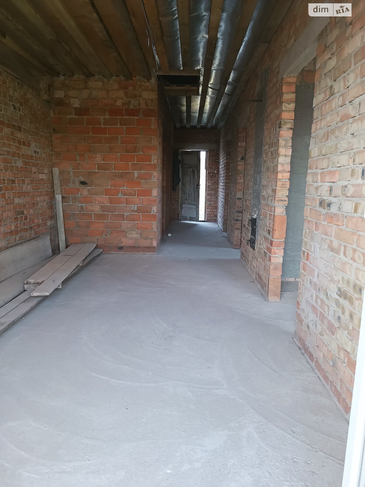 одноэтажный дом с отоплением, 70.3 кв. м, кирпич. Продажа в Александрии фото 1