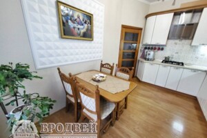 двухэтажный дом, 177 кв. м, кирпич. Продажа в Александровке фото 2