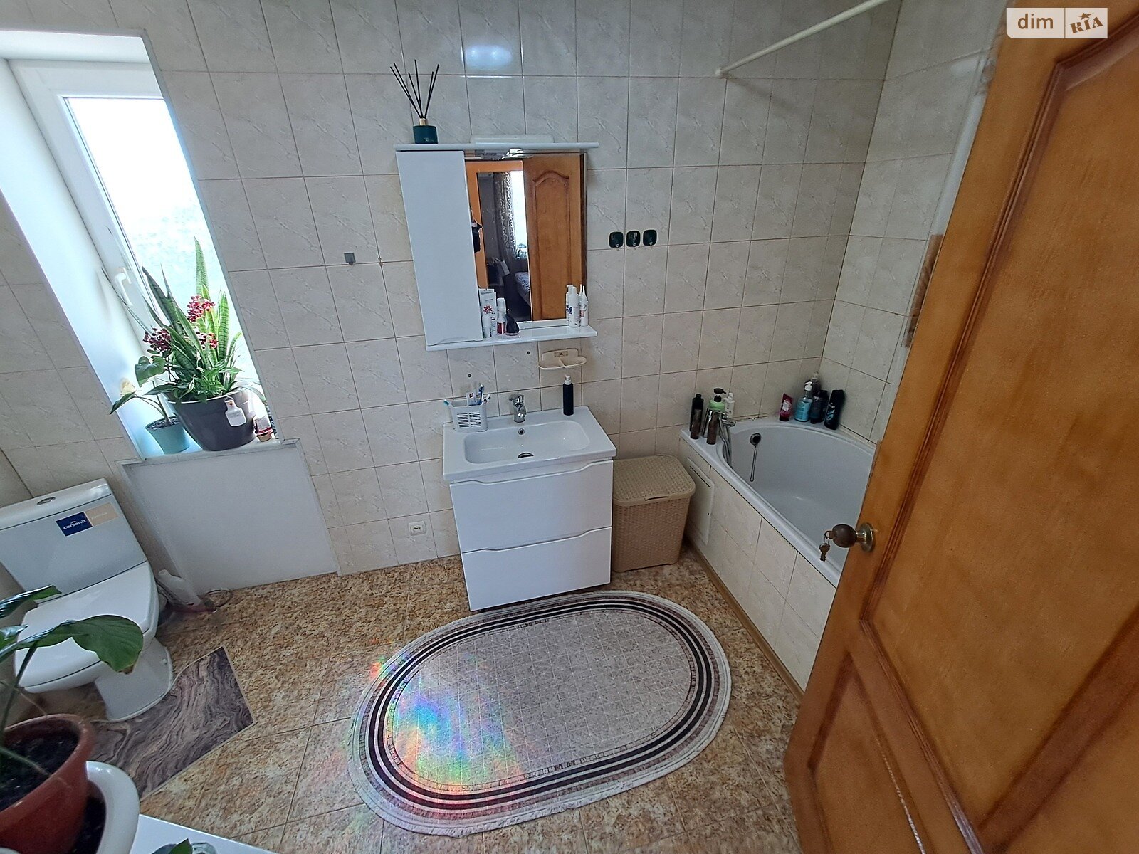 двухэтажный дом с балконом, 105 кв. м, кирпич. Продажа в Александровке фото 1