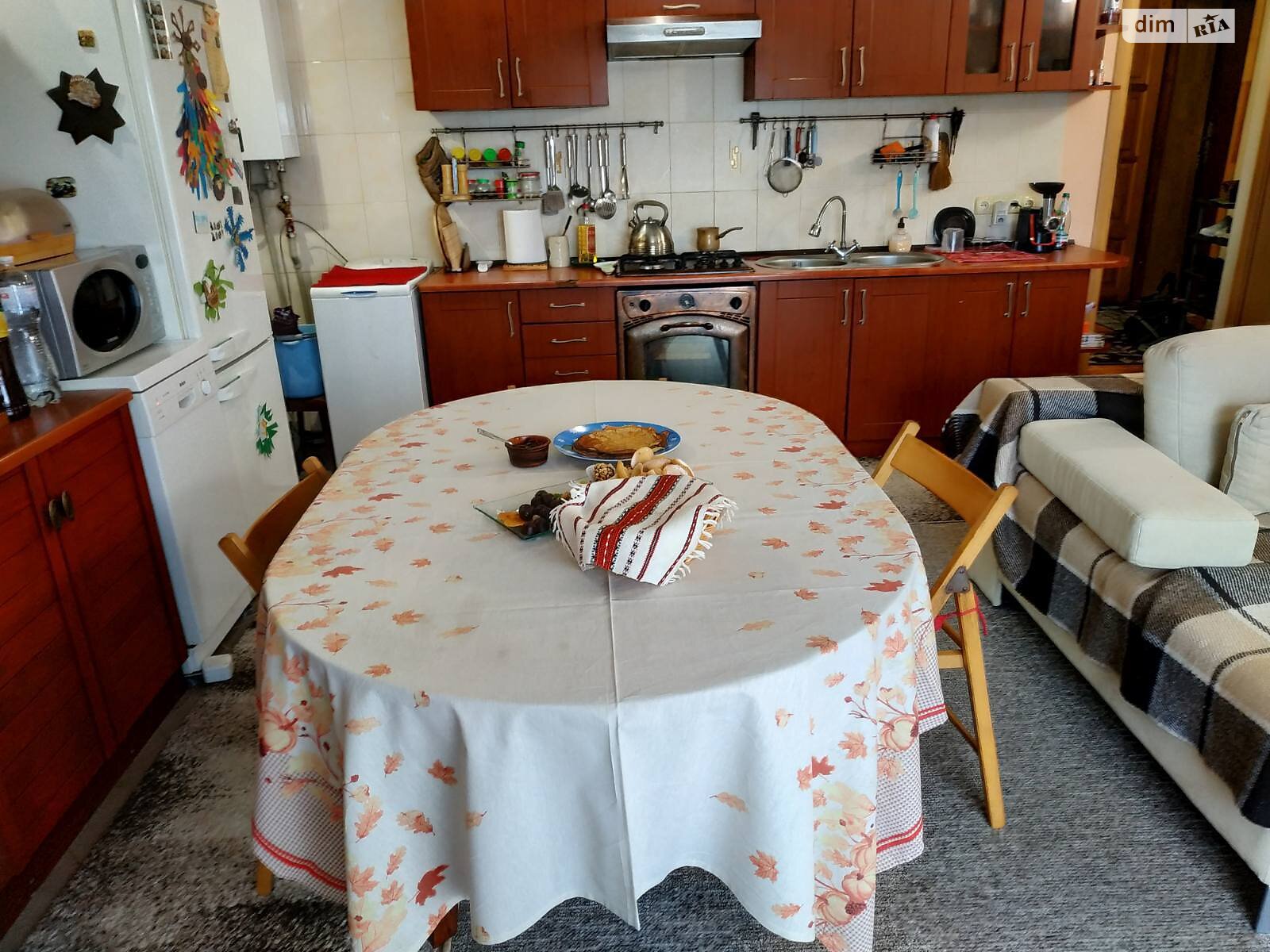 трехэтажный дом с отоплением, 105.8 кв. м, бутовый камень. Продажа в Александровке фото 1 трехэтажный дом с отоплением, 105.8 кв. м, бутовый камень. Продажа в Александровке фото 1