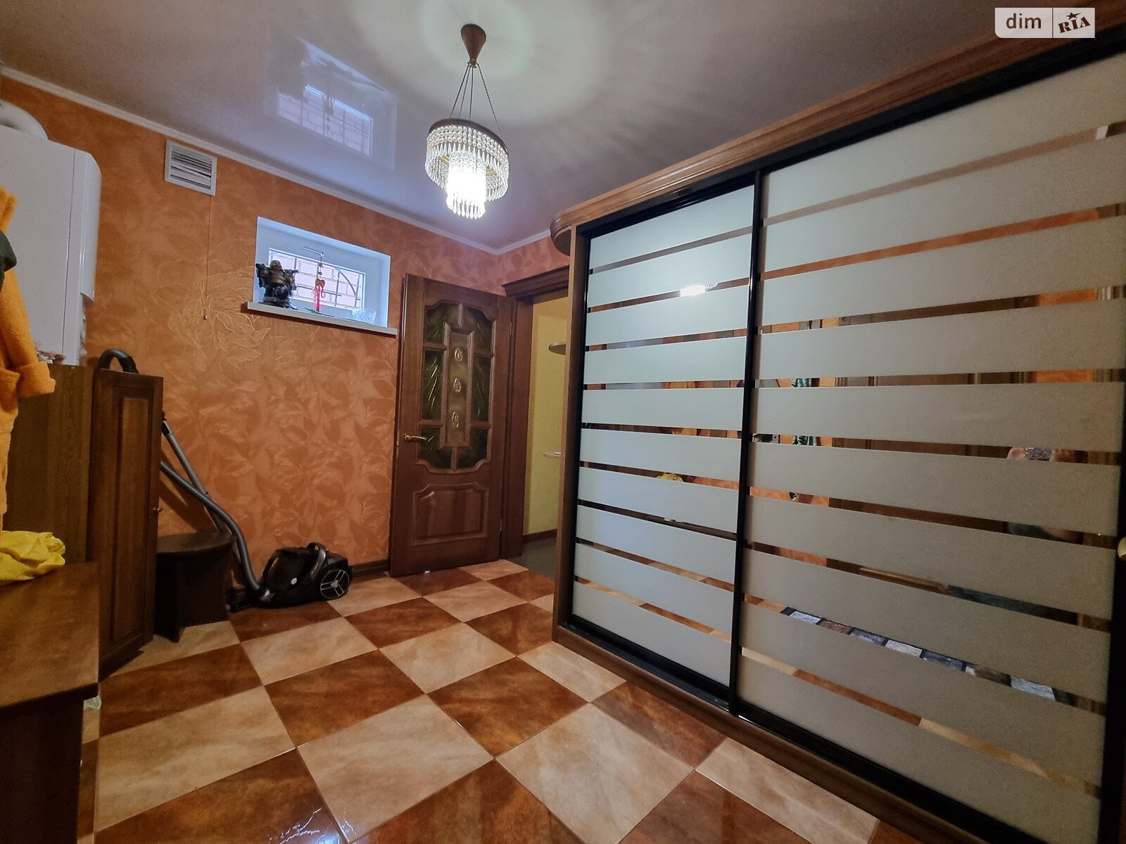 двухэтажный дом, 150 кв. м, кирпич. Продажа в Александровке фото 1 двухэтажный дом, 150 кв. м, кирпич. Продажа в Александровке фото 1