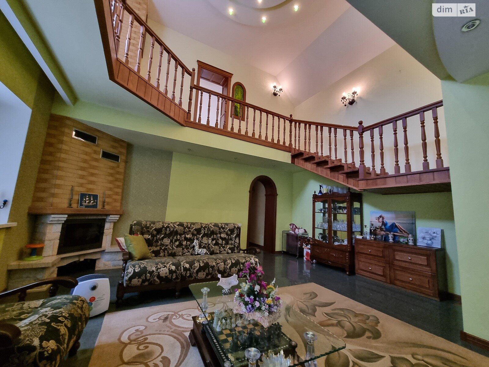 двухэтажный дом, 150 кв. м, кирпич. Продажа в Александровке фото 1 двухэтажный дом, 150 кв. м, кирпич. Продажа в Александровке фото 1