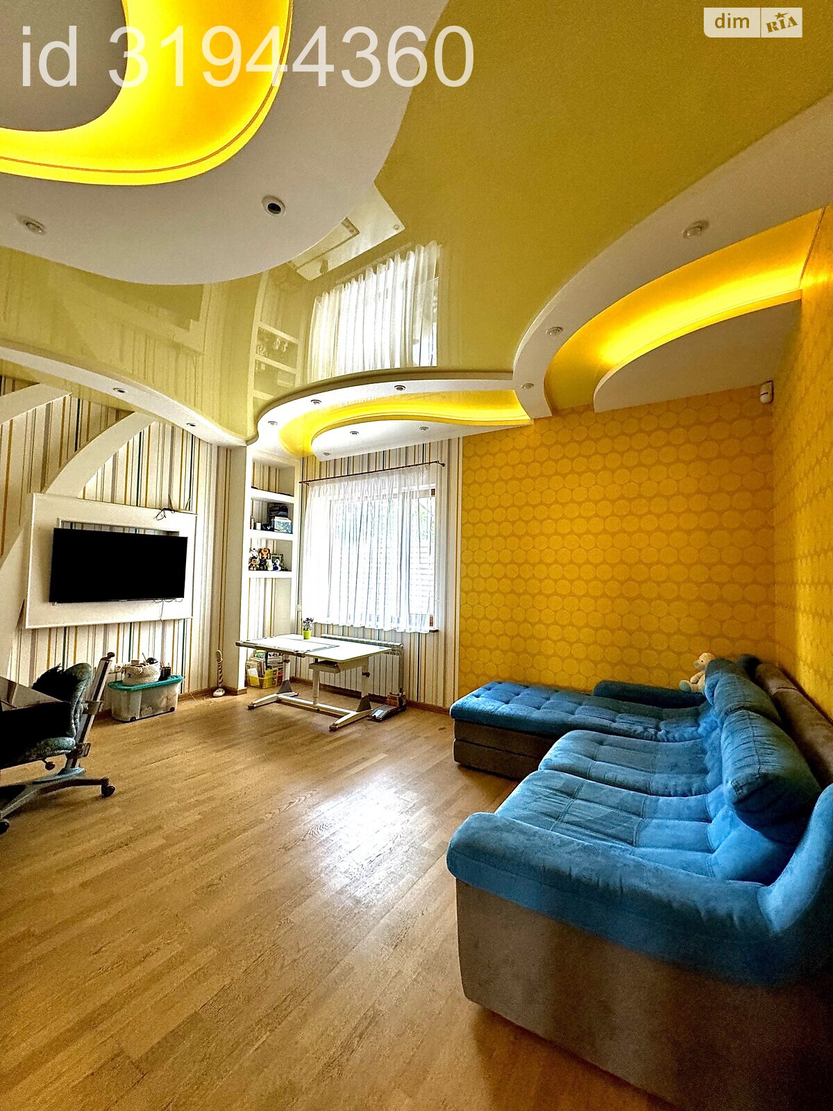двухэтажный дом с мебелью, 243 кв. м, кирпич. Продажа в Александровке фото 1 двухэтажный дом с мебелью, 243 кв. м, кирпич. Продажа в Александровке фото 1