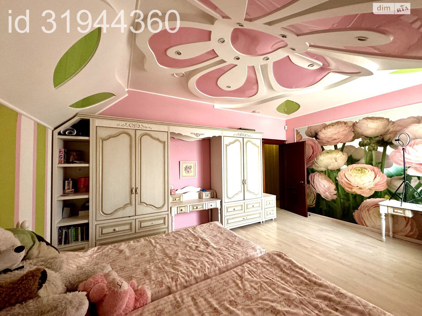 двухэтажный дом с мебелью, 243 кв. м, кирпич. Продажа в Александровке фото 1 двухэтажный дом с мебелью, 243 кв. м, кирпич. Продажа в Александровке фото 1