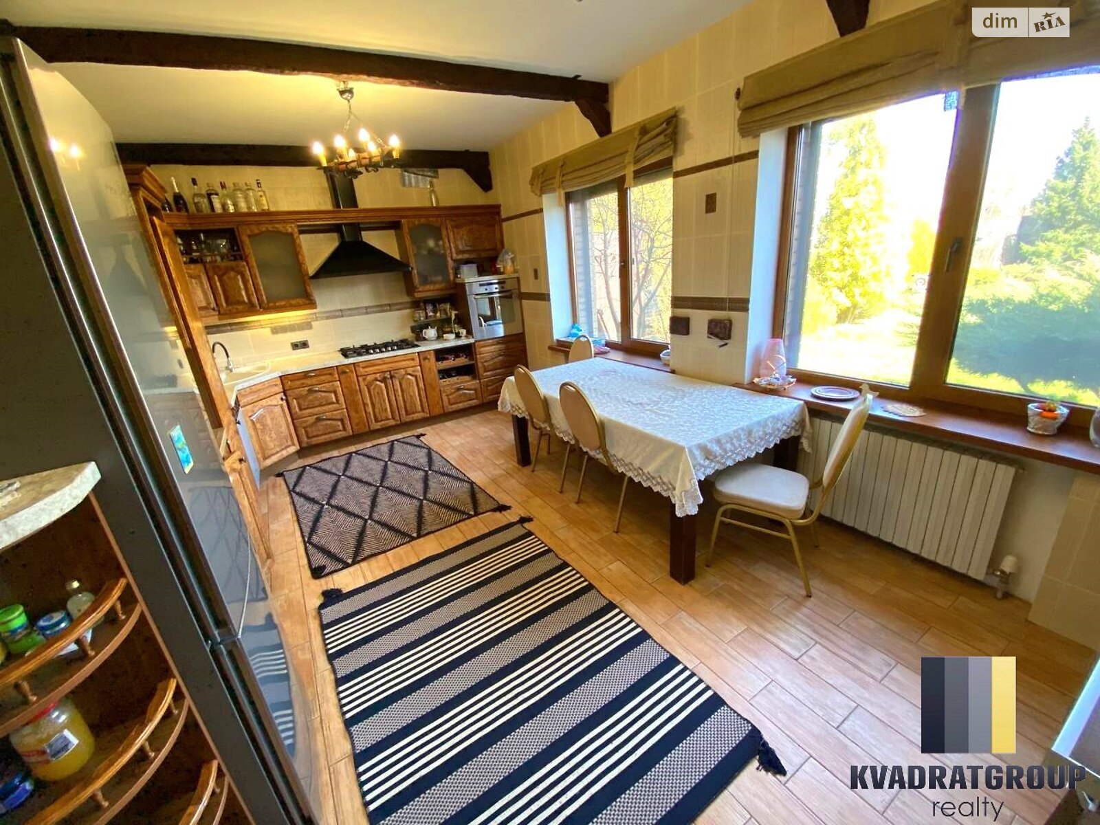 двухэтажный дом с гаражом, 258 кв. м, кирпич. Продажа в Александровке фото 1