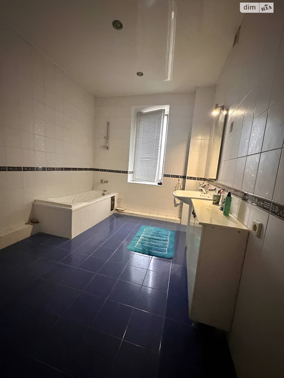 двухэтажный дом с гаражом, 712 кв. м, кирпич. Продажа в Александровке фото 1 двухэтажный дом с гаражом, 712 кв. м, кирпич. Продажа в Александровке фото 1