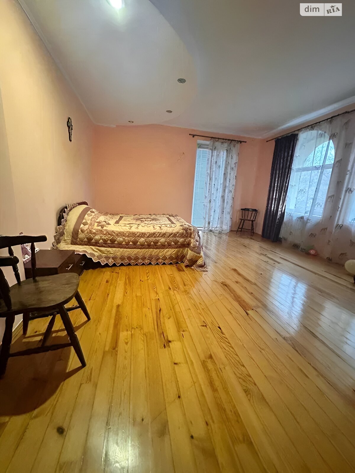 двухэтажный дом с гаражом, 712 кв. м, кирпич. Продажа в Александровке фото 1 двухэтажный дом с гаражом, 712 кв. м, кирпич. Продажа в Александровке фото 1