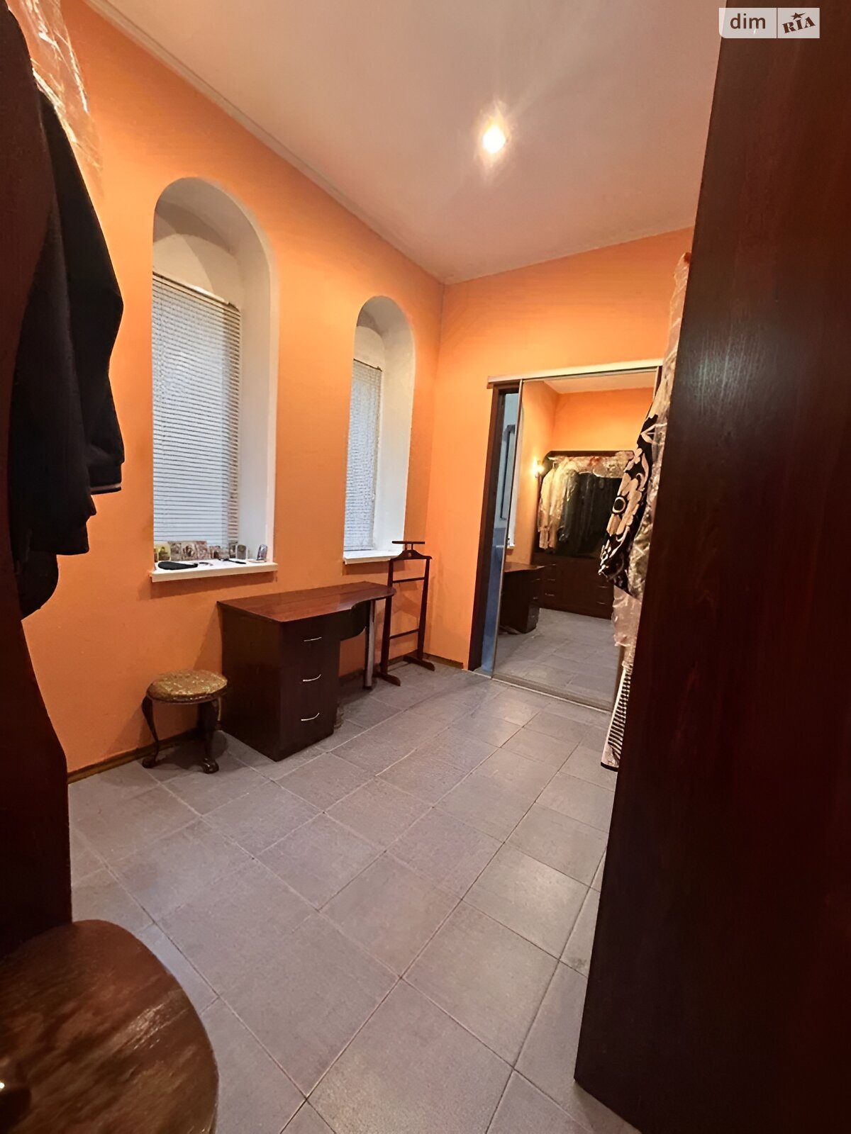 двухэтажный дом с гаражом, 712 кв. м, кирпич. Продажа в Александровке фото 1 двухэтажный дом с гаражом, 712 кв. м, кирпич. Продажа в Александровке фото 1
