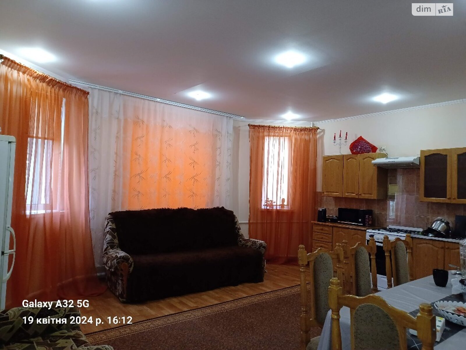 двухэтажный дом, 311 кв. м, кирпич. Продажа в Александровке фото 1