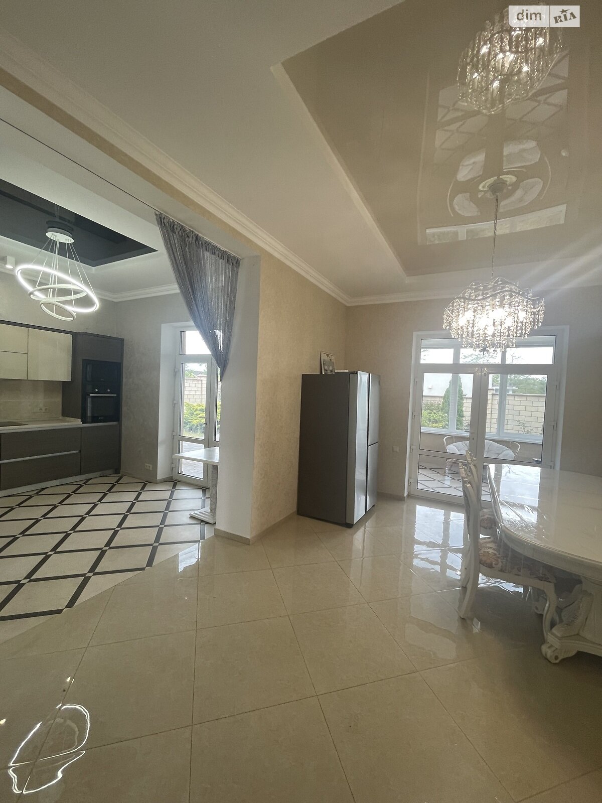 двухэтажный дом с верандой, 182.6 кв. м, кирпич. Продажа в Александровке фото 1 двухэтажный дом с верандой, 182.6 кв. м, кирпич. Продажа в Александровке фото 1