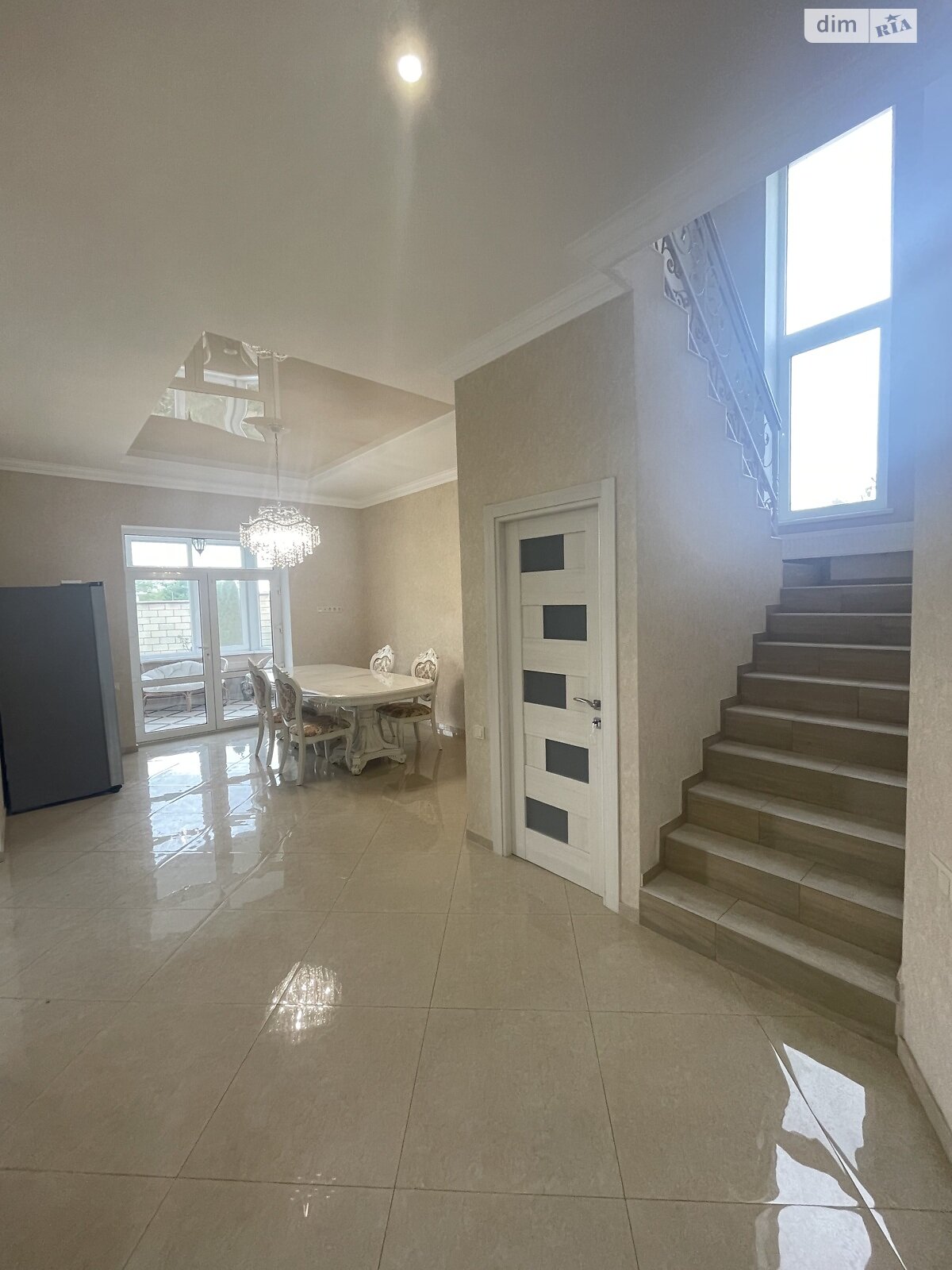 двухэтажный дом с верандой, 182.6 кв. м, кирпич. Продажа в Александровке фото 1 двухэтажный дом с верандой, 182.6 кв. м, кирпич. Продажа в Александровке фото 1