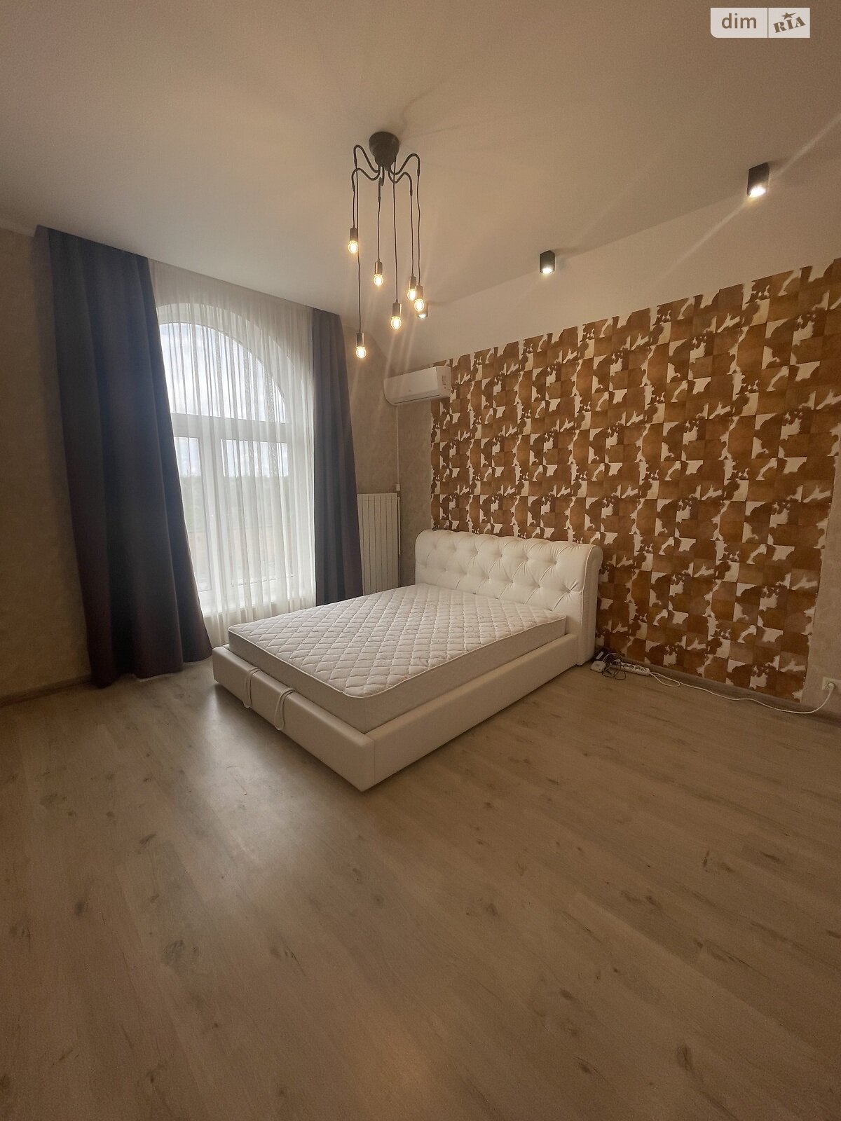 двухэтажный дом с верандой, 182.6 кв. м, кирпич. Продажа в Александровке фото 1 двухэтажный дом с верандой, 182.6 кв. м, кирпич. Продажа в Александровке фото 1