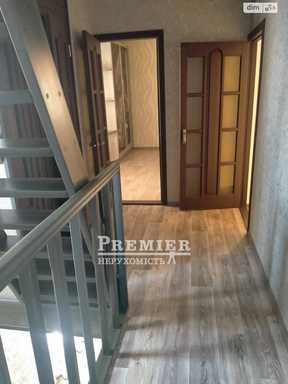двухэтажный дом с балконом, 112 кв. м, кирпич. Продажа в Александровке фото 1 двухэтажный дом с балконом, 112 кв. м, кирпич. Продажа в Александровке фото 1