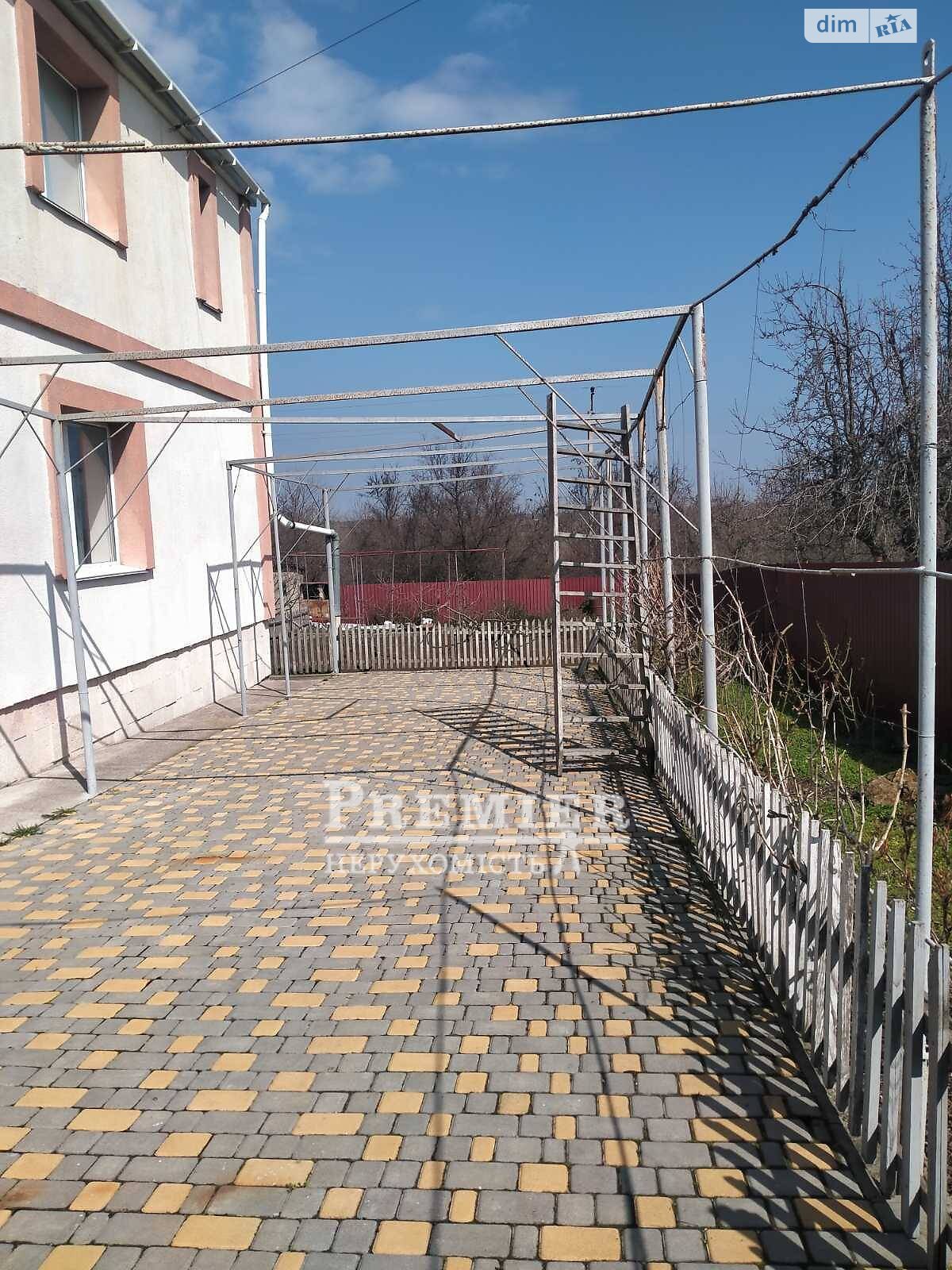 двухэтажный дом с балконом, 112 кв. м, кирпич. Продажа в Александровке фото 1 двухэтажный дом с балконом, 112 кв. м, кирпич. Продажа в Александровке фото 1
