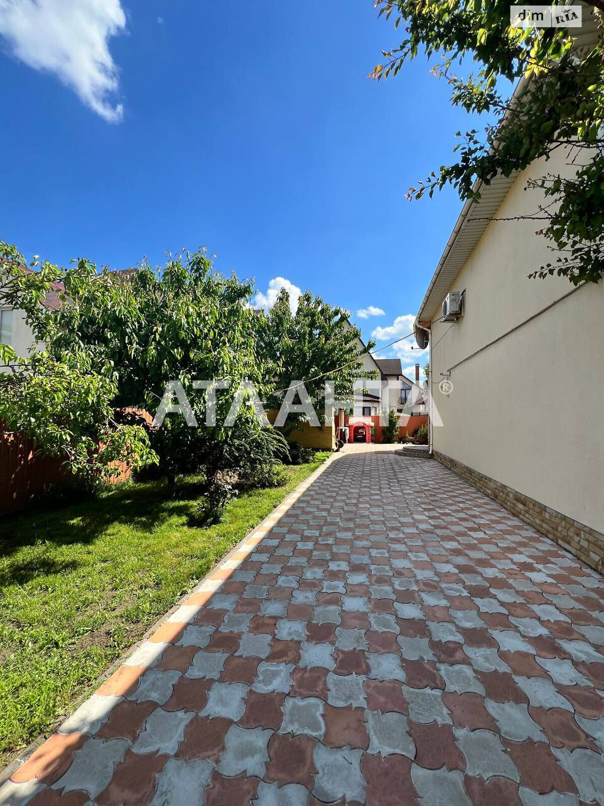 двухэтажный дом беседка, 120 кв. м, кирпич. Продажа в Авангарде фото 1 двухэтажный дом беседка, 120 кв. м, кирпич. Продажа в Авангарде фото 1