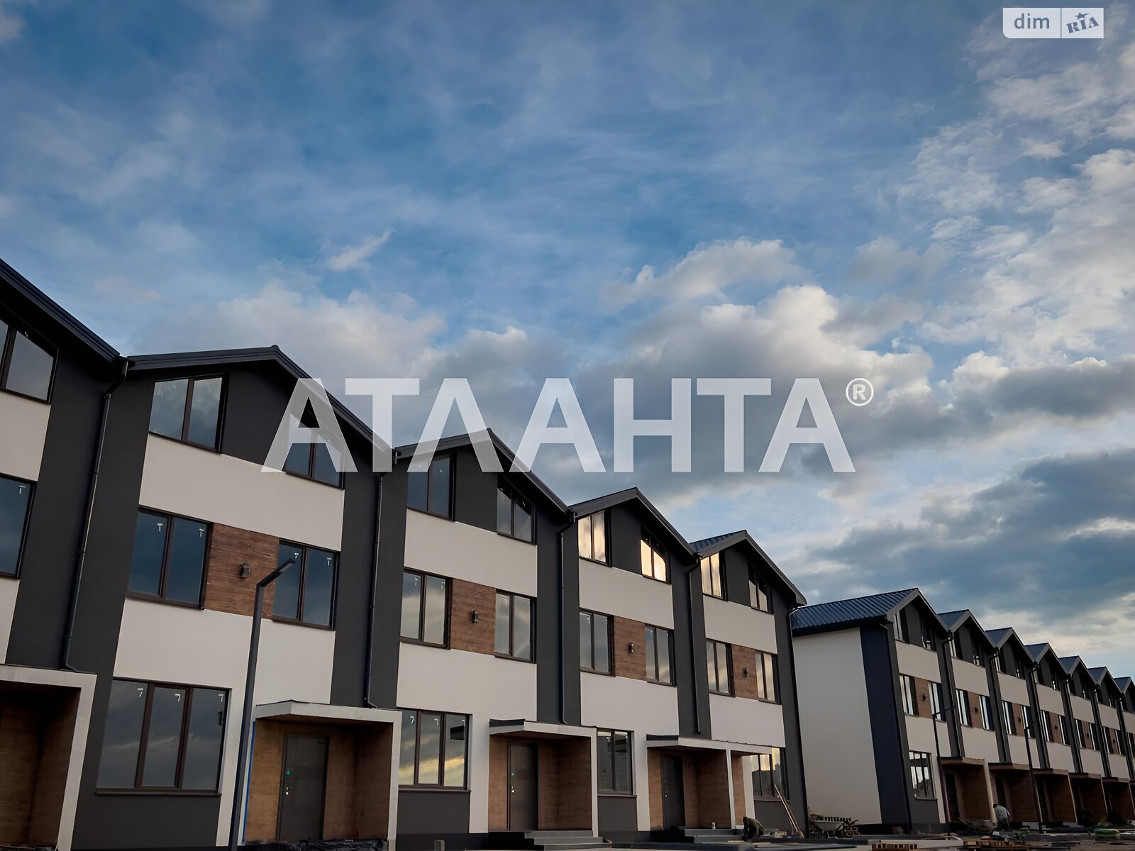 трехэтажный дом, 119 кв. м, газобетон. Продажа в Авангарде фото 1 трехэтажный дом, 119 кв. м, газобетон. Продажа в Авангарде фото 1