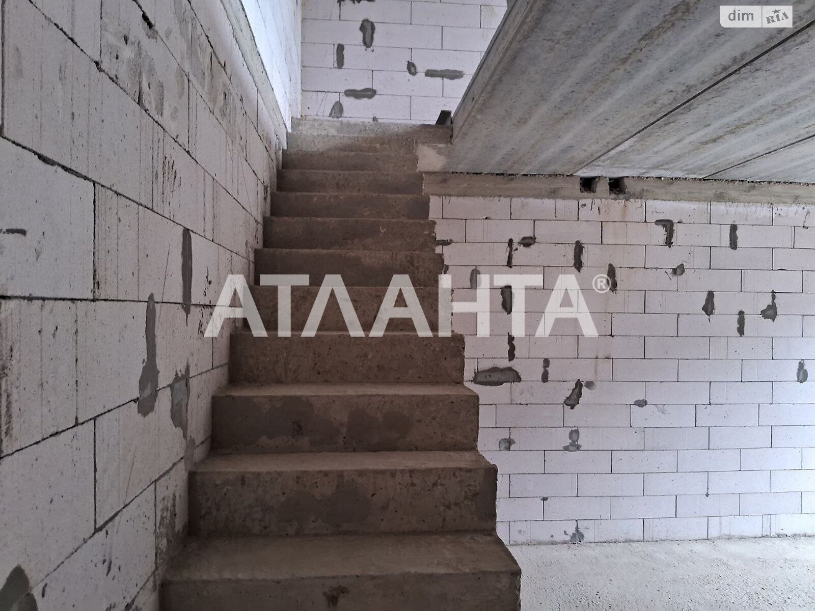 трехэтажный дом, 119 кв. м, газобетон. Продажа в Авангарде фото 1 трехэтажный дом, 119 кв. м, газобетон. Продажа в Авангарде фото 1
