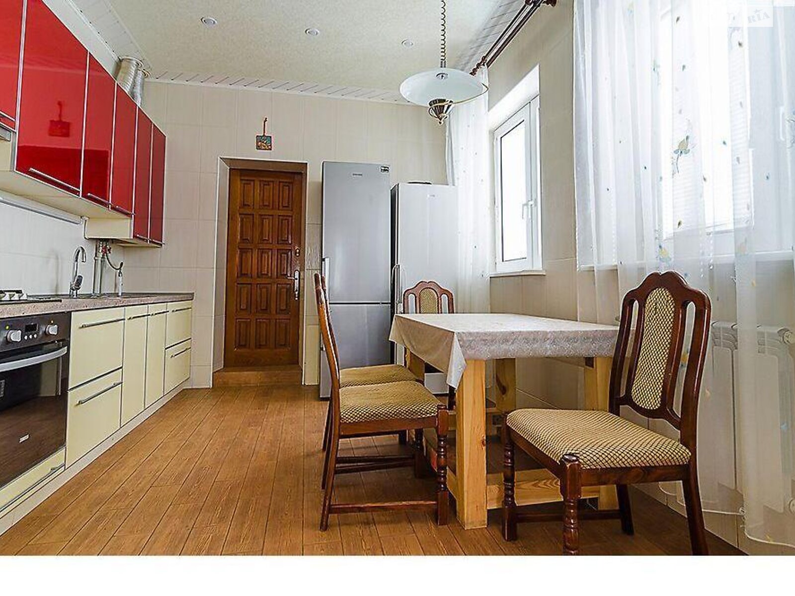 трехэтажный дом, 355 кв. м, кирпич. Продажа в Бабаях фото 1