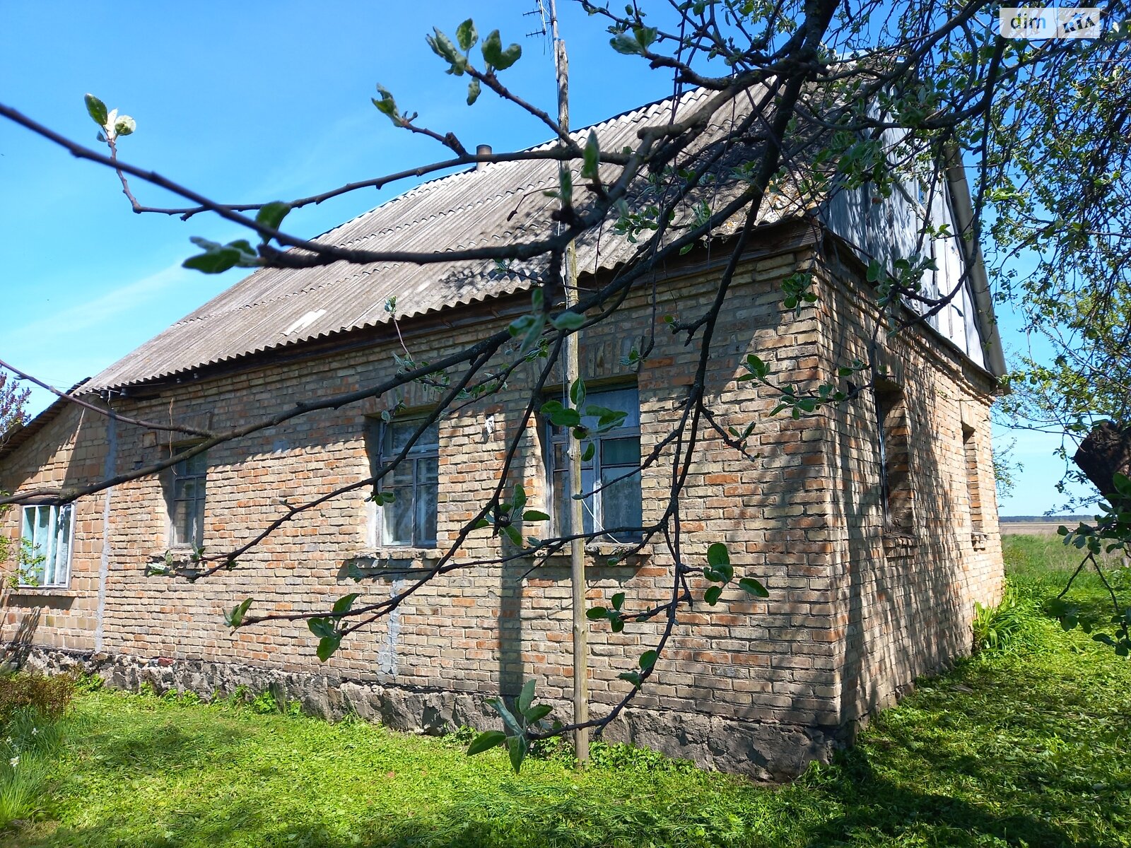 одноэтажный дом с верандой, 70.1 кв. м, кирпич. Продажа в Бабинцам фото 1