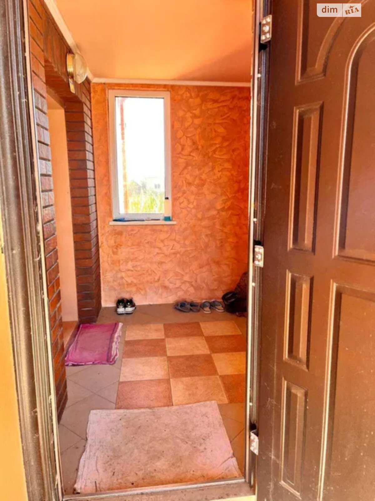 двухэтажный дом с гаражом, 150 кв. м, кирпич. Продажа в Бабухове фото 1