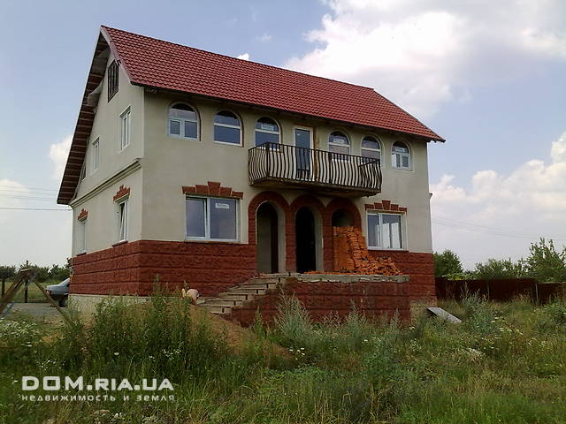 двухэтажный дом с балконом, 288 кв. м, кирпич. Продажа в Баговице фото 1