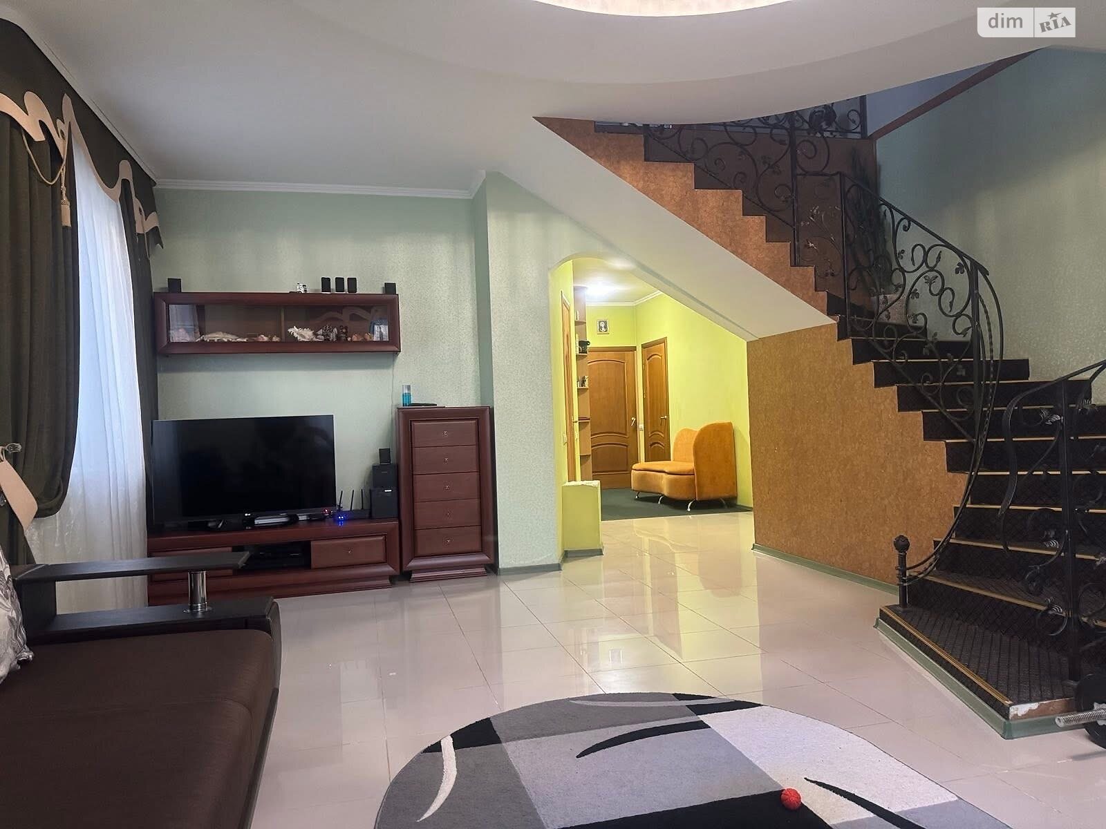 двоповерховий будинок з гаражем, 130 кв. м, цегла. Продаж у Барі фото 1 двоповерховий будинок з гаражем, 130 кв. м, цегла. Продаж у Барі фото 1
