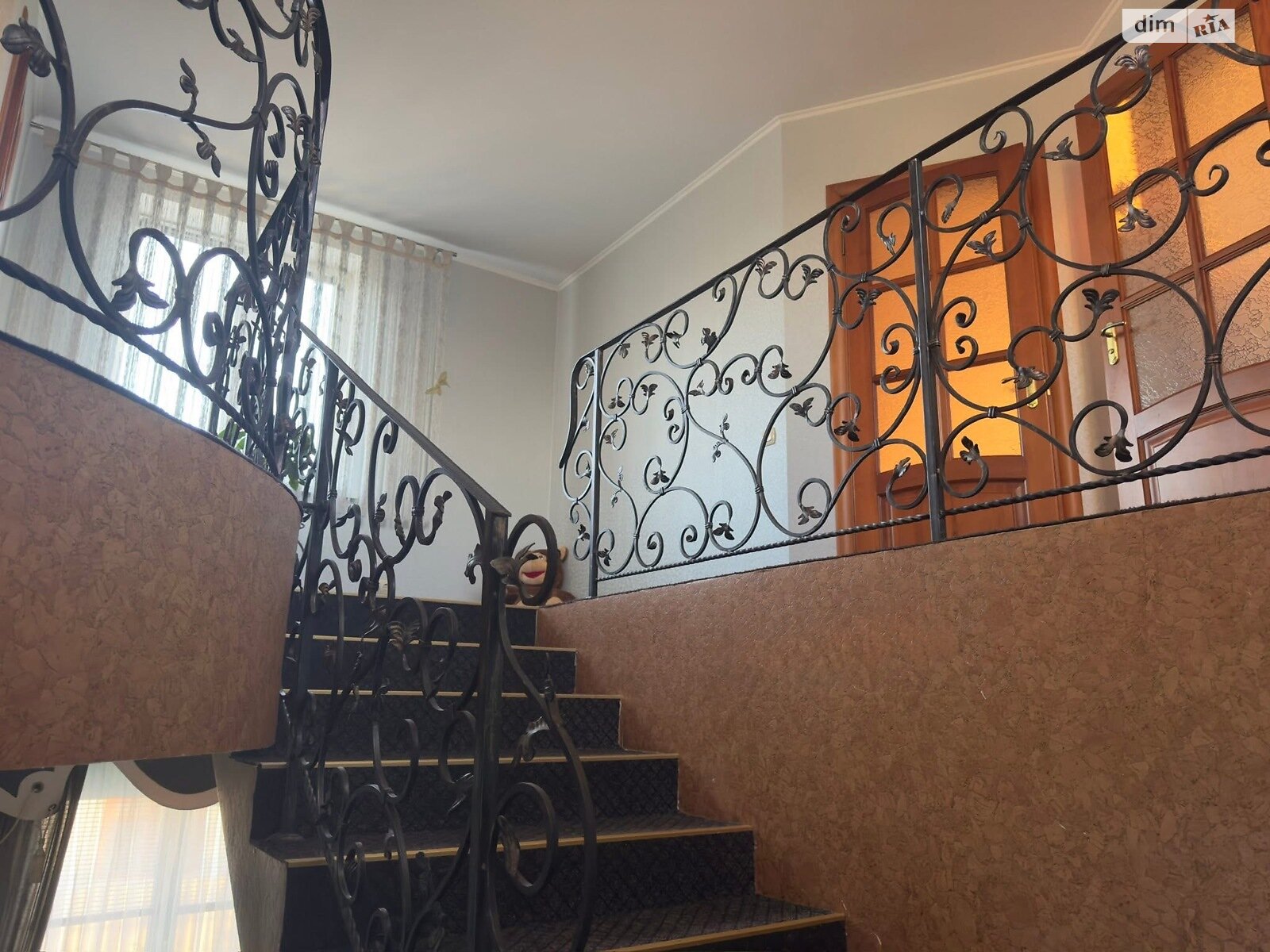 двоповерховий будинок з гаражем, 130 кв. м, цегла. Продаж у Барі фото 1 двоповерховий будинок з гаражем, 130 кв. м, цегла. Продаж у Барі фото 1
