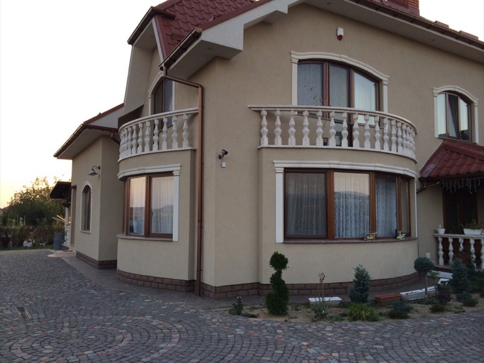 двоповерховий будинок веранда, 290 кв. м, цегла. Продаж у Баранинці фото 1 двоповерховий будинок веранда, 290 кв. м, цегла. Продаж у Баранинці фото 1