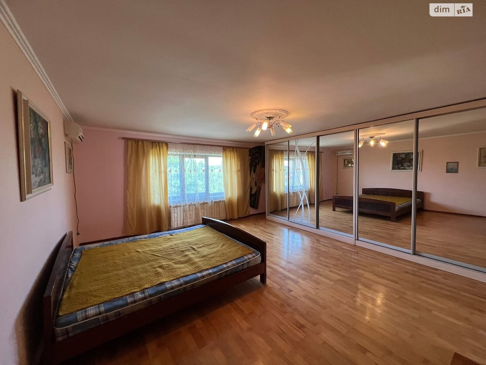 двухэтажный дом с гаражом, 294 кв. м, кирпич. Продажа в Баранинцах фото 1 двухэтажный дом с гаражом, 294 кв. м, кирпич. Продажа в Баранинцах фото 1