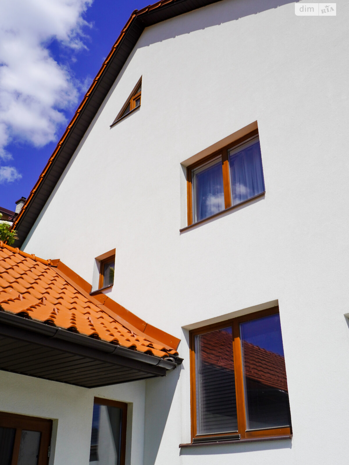 триповерховий будинок з гаражем, 311 кв. м, цегла. Продаж у Баранинці фото 1 триповерховий будинок з гаражем, 311 кв. м, цегла. Продаж у Баранинці фото 1