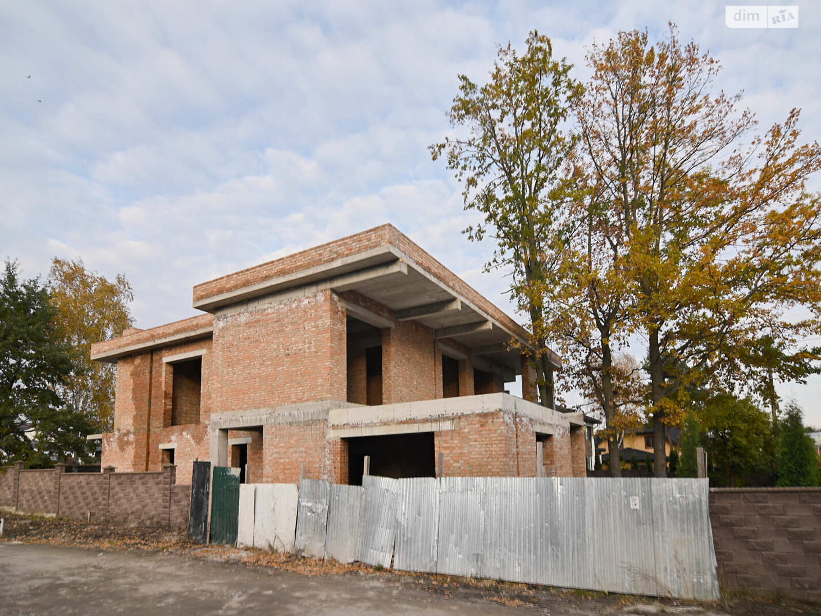 двухэтажный дом с гаражом, 300 кв. м, кирпич. Продажа в Бармаках фото 1 двухэтажный дом с гаражом, 300 кв. м, кирпич. Продажа в Бармаках фото 1