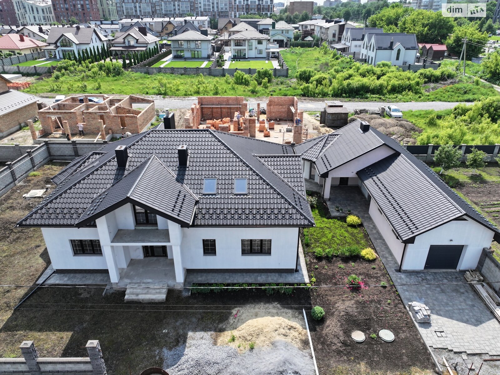 двухэтажный дом с верандой, 270 кв. м, кирпич. Продажа в Бармаках фото 1 двухэтажный дом с верандой, 270 кв. м, кирпич. Продажа в Бармаках фото 1