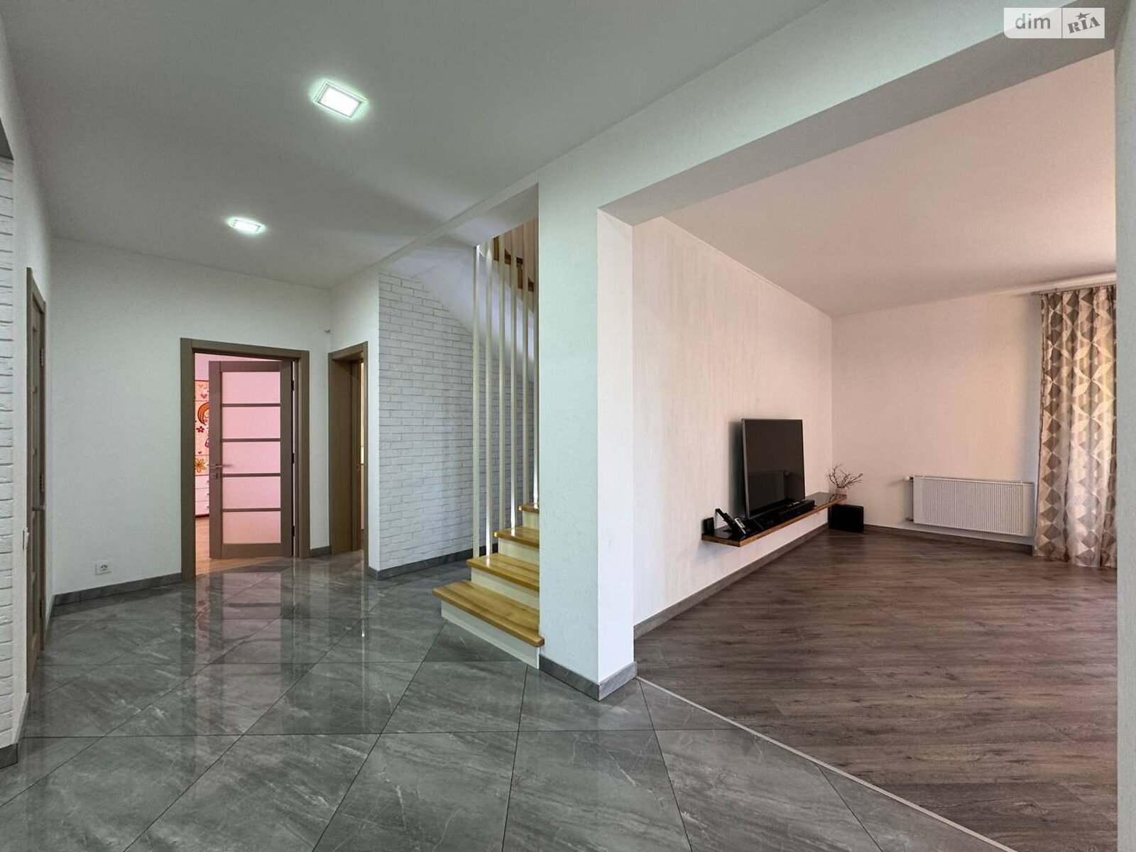 двоповерховий будинок, 210.7 кв. м, цегла. Продаж у Бармаки фото 1 двоповерховий будинок, 210.7 кв. м, цегла. Продаж у Бармаки фото 1