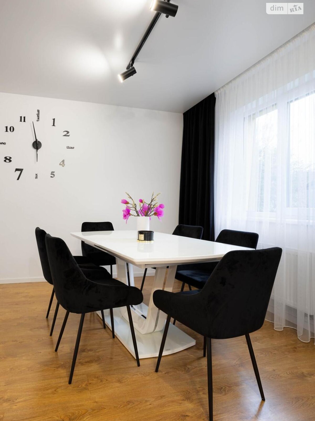 двухэтажный дом с балконом, 171.9 кв. м, кирпич. Продажа в Бартатовом фото 1 двухэтажный дом с балконом, 171.9 кв. м, кирпич. Продажа в Бартатовом фото 1