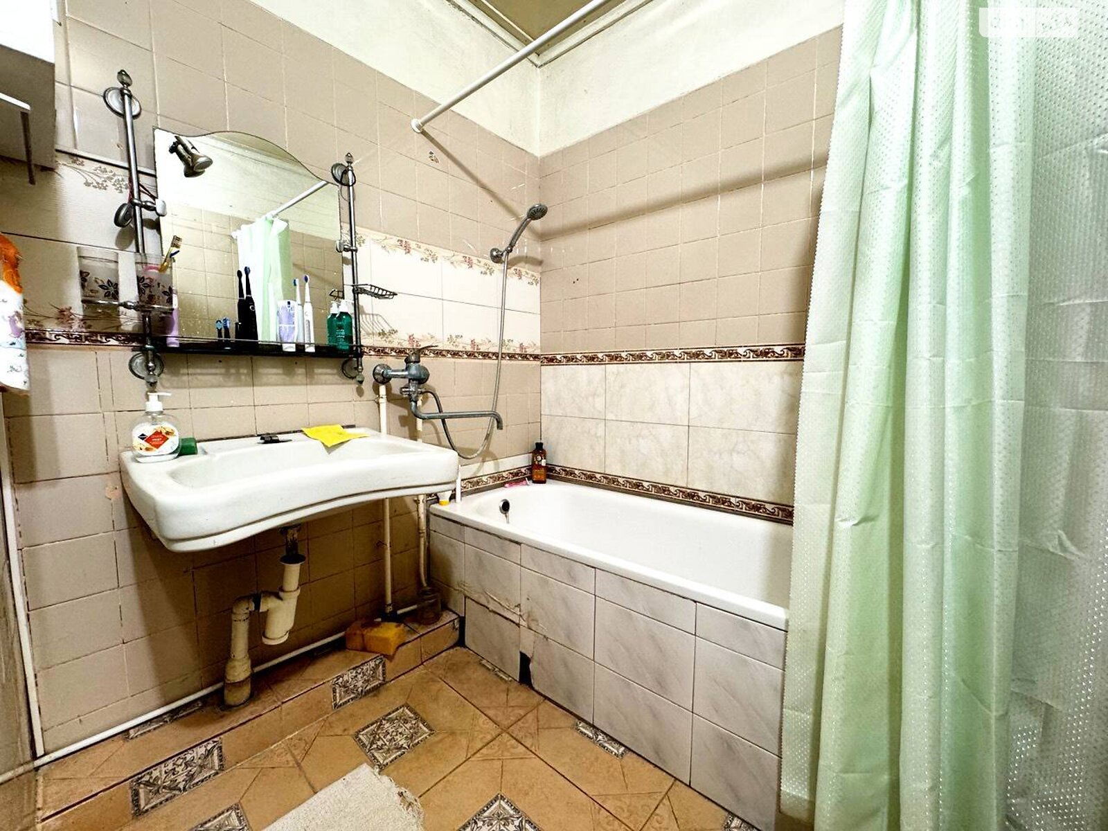 одноэтажный дом с гаражом, 138 кв. м, кирпич. Продажа в Барышевке район Барышевка фото 1