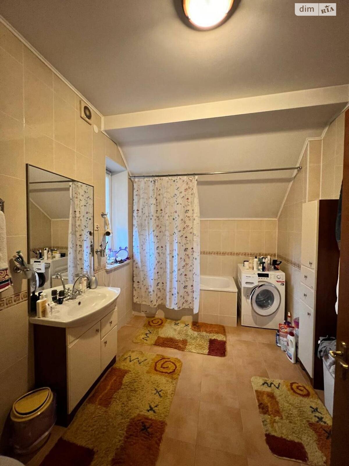 двухэтажный дом с отоплением, 229.8 кв. м, кирпич. Продажа в Басовке фото 1