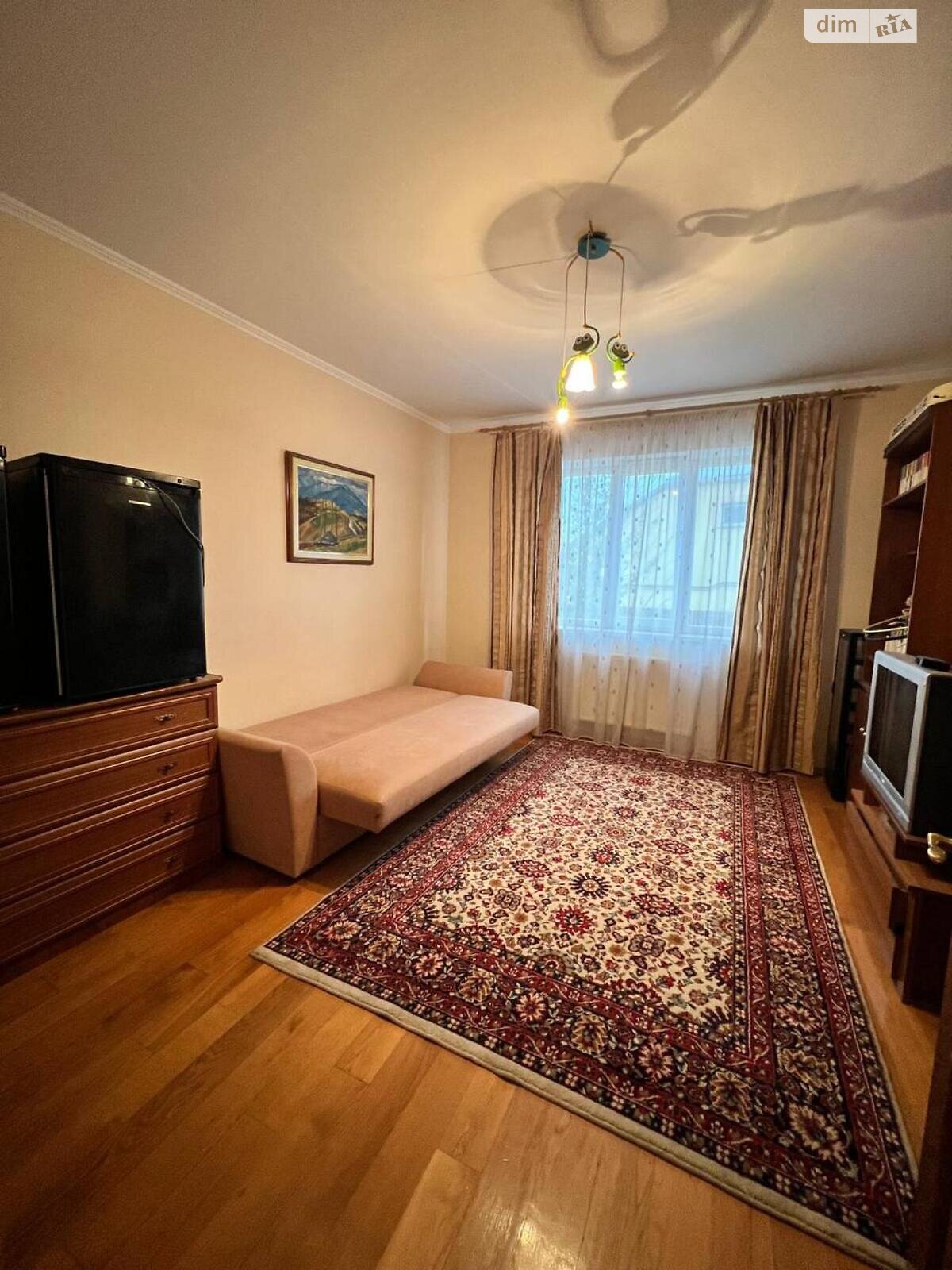 двухэтажный дом с отоплением, 229.8 кв. м, кирпич. Продажа в Басовке фото 1