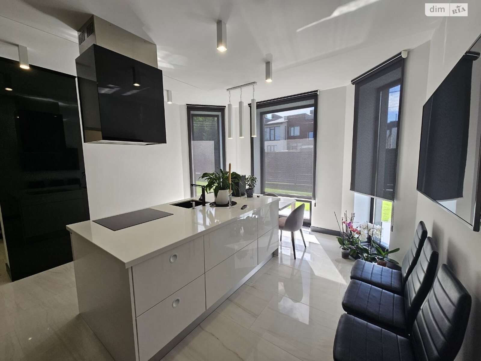 двухэтажный дом с отоплением, 289.8 кв. м, кирпич. Продажа в Байковцах фото 1 двухэтажный дом с отоплением, 289.8 кв. м, кирпич. Продажа в Байковцах фото 1
