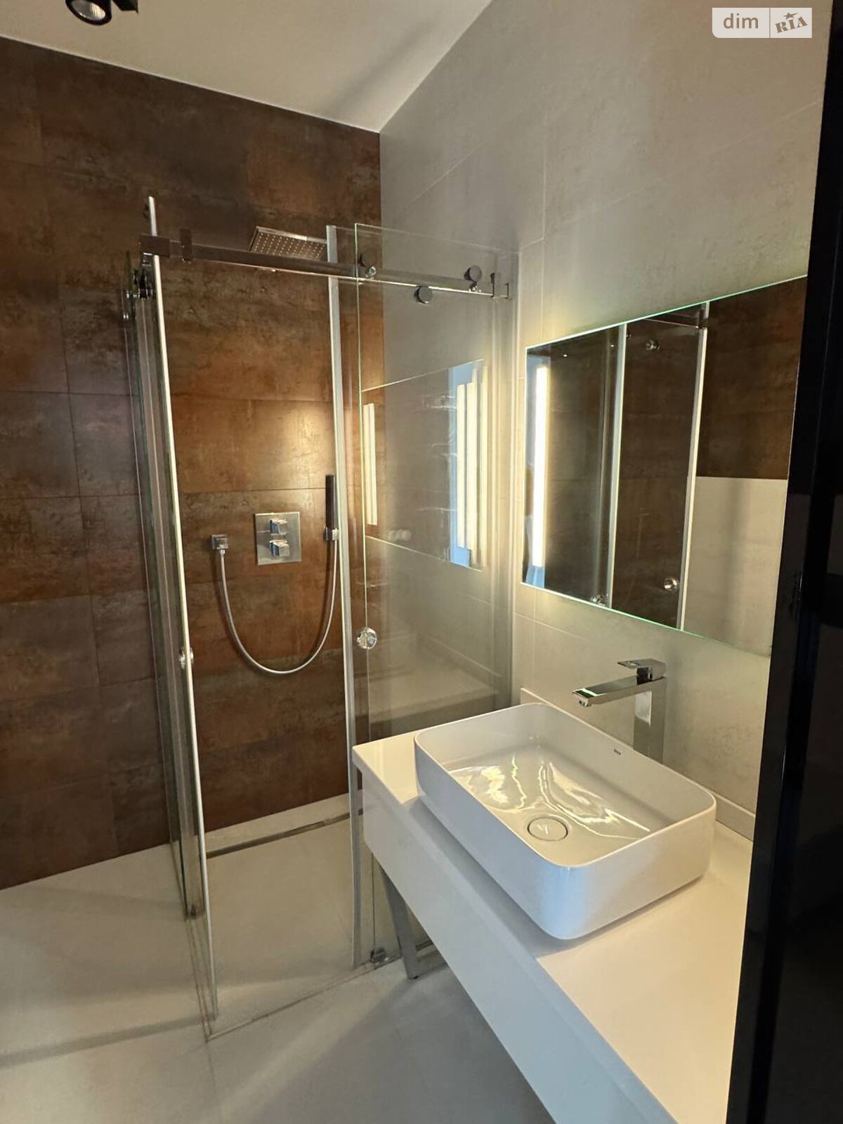 двухэтажный дом с отоплением, 289.8 кв. м, кирпич. Продажа в Байковцах фото 1 двухэтажный дом с отоплением, 289.8 кв. м, кирпич. Продажа в Байковцах фото 1