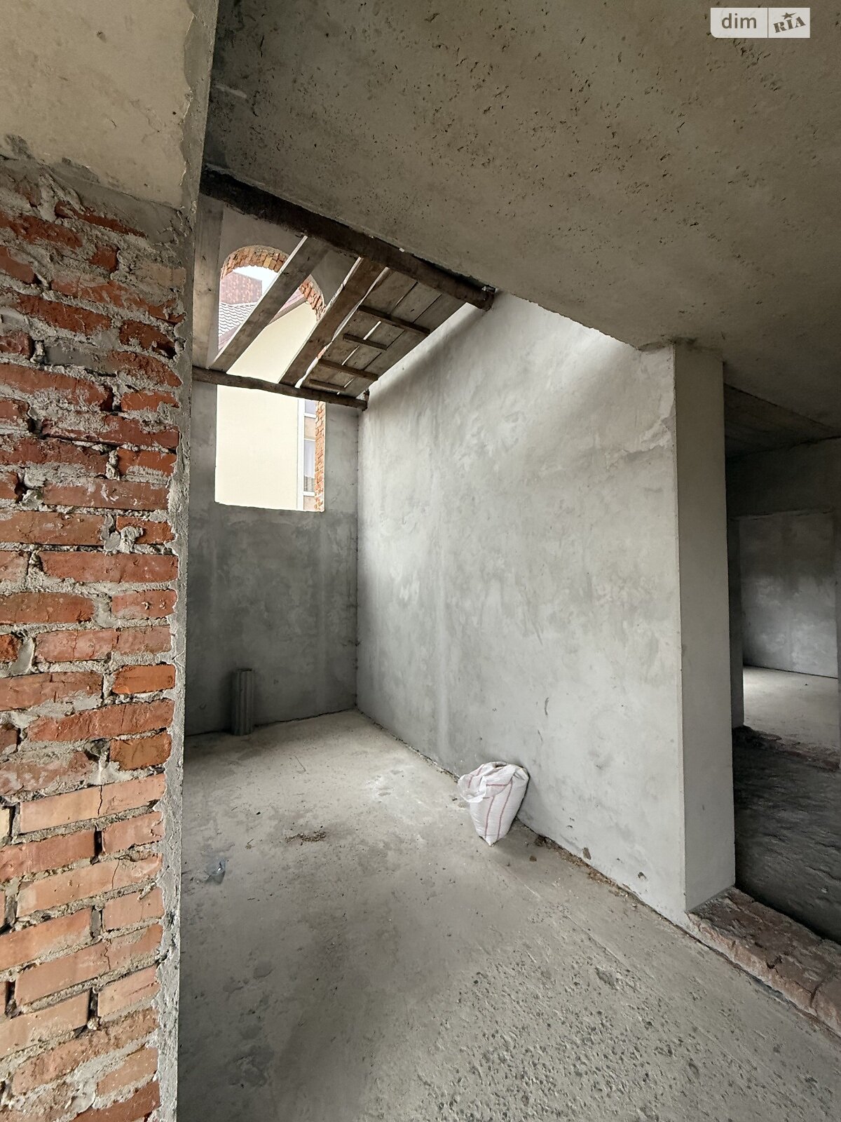 двухэтажный дом с верандой, 290 кв. м, кирпич. Продажа в Байковцах фото 1 двухэтажный дом с верандой, 290 кв. м, кирпич. Продажа в Байковцах фото 1