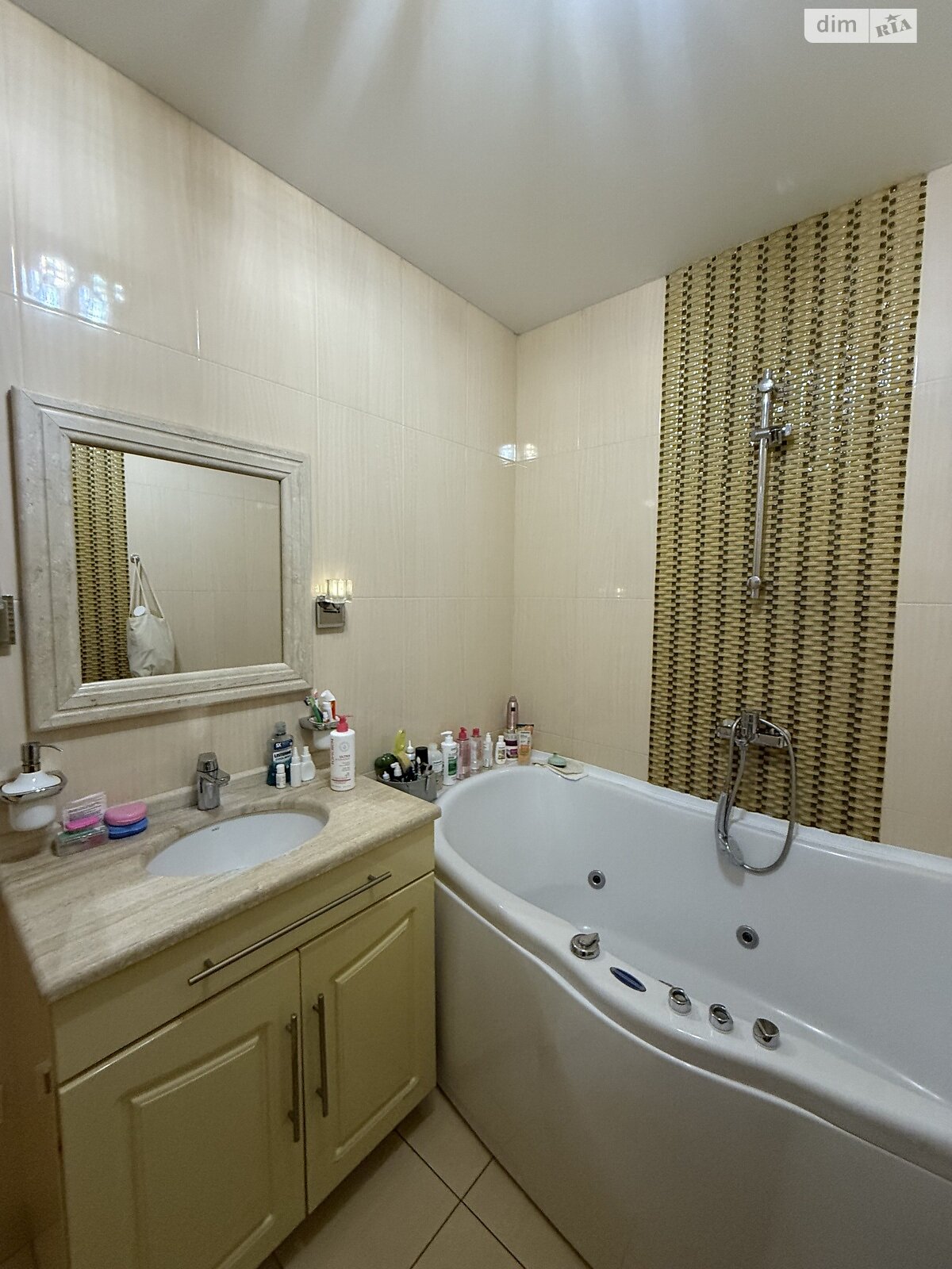 трехэтажный дом беседка, 220 кв. м, кирпич. Продажа в Байковцах фото 1 трехэтажный дом беседка, 220 кв. м, кирпич. Продажа в Байковцах фото 1