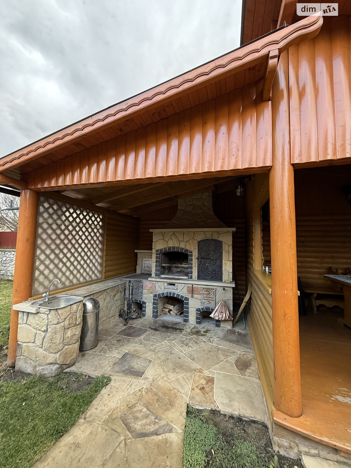 трехэтажный дом беседка, 220 кв. м, кирпич. Продажа в Байковцах фото 1 трехэтажный дом беседка, 220 кв. м, кирпич. Продажа в Байковцах фото 1