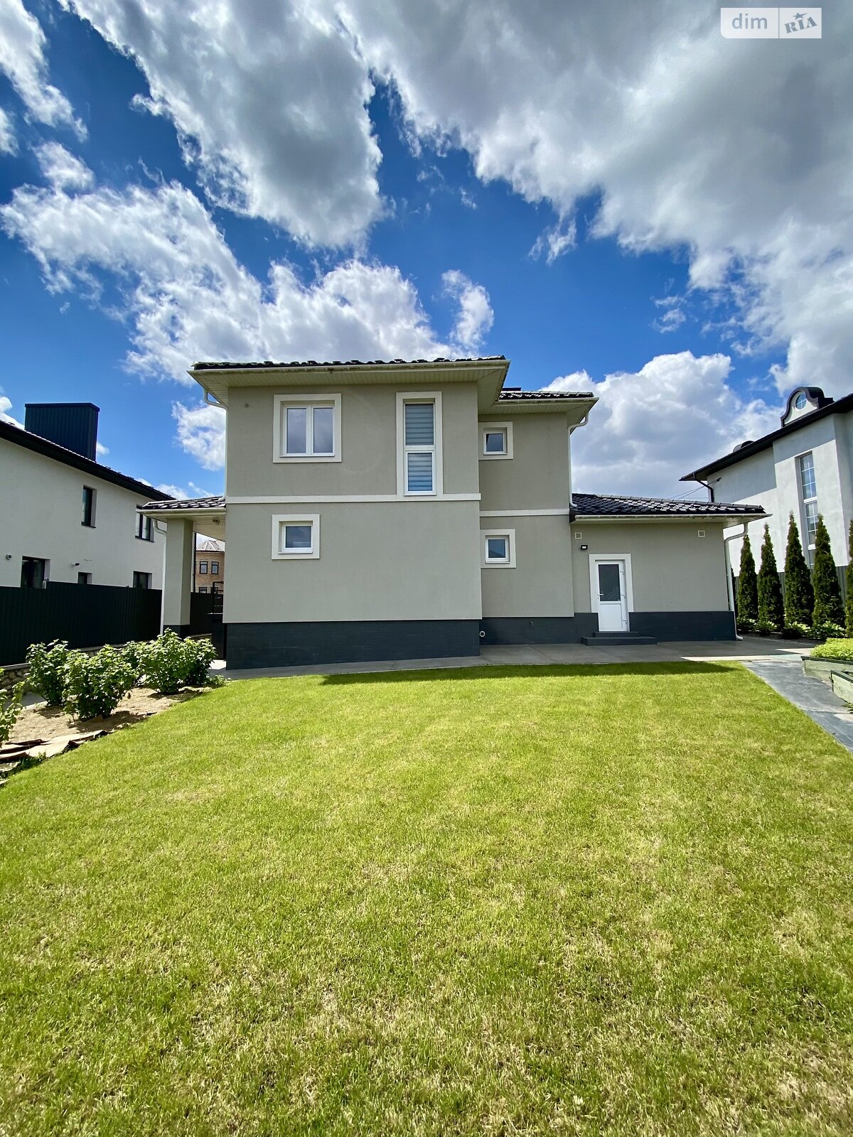 двоповерховий будинок з гаражем, 197.2 кв. м, цегла. Продаж у Байківці фото 1 двоповерховий будинок з гаражем, 197.2 кв. м, цегла. Продаж у Байківці фото 1