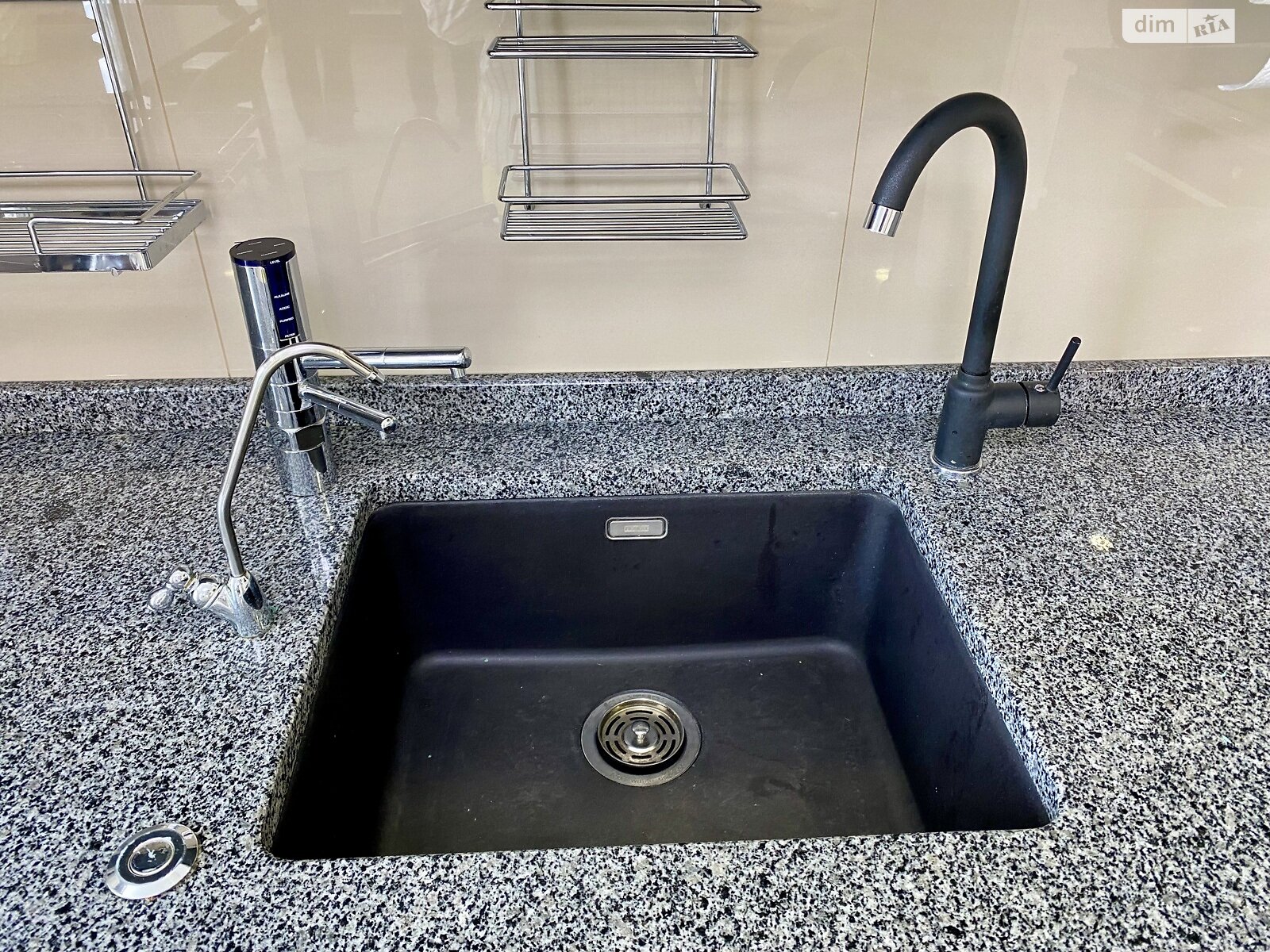 двоповерховий будинок з гаражем, 197.2 кв. м, цегла. Продаж у Байківці фото 1 двоповерховий будинок з гаражем, 197.2 кв. м, цегла. Продаж у Байківці фото 1