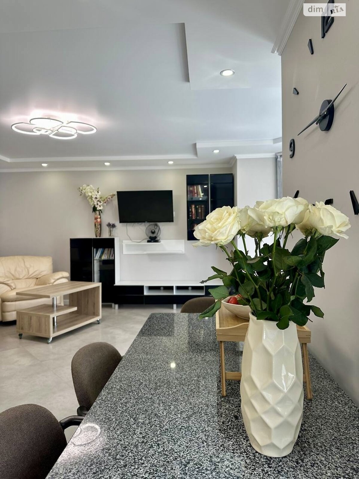 двоповерховий будинок з гаражем, 197.2 кв. м, цегла. Продаж у Байківці фото 1 двоповерховий будинок з гаражем, 197.2 кв. м, цегла. Продаж у Байківці фото 1