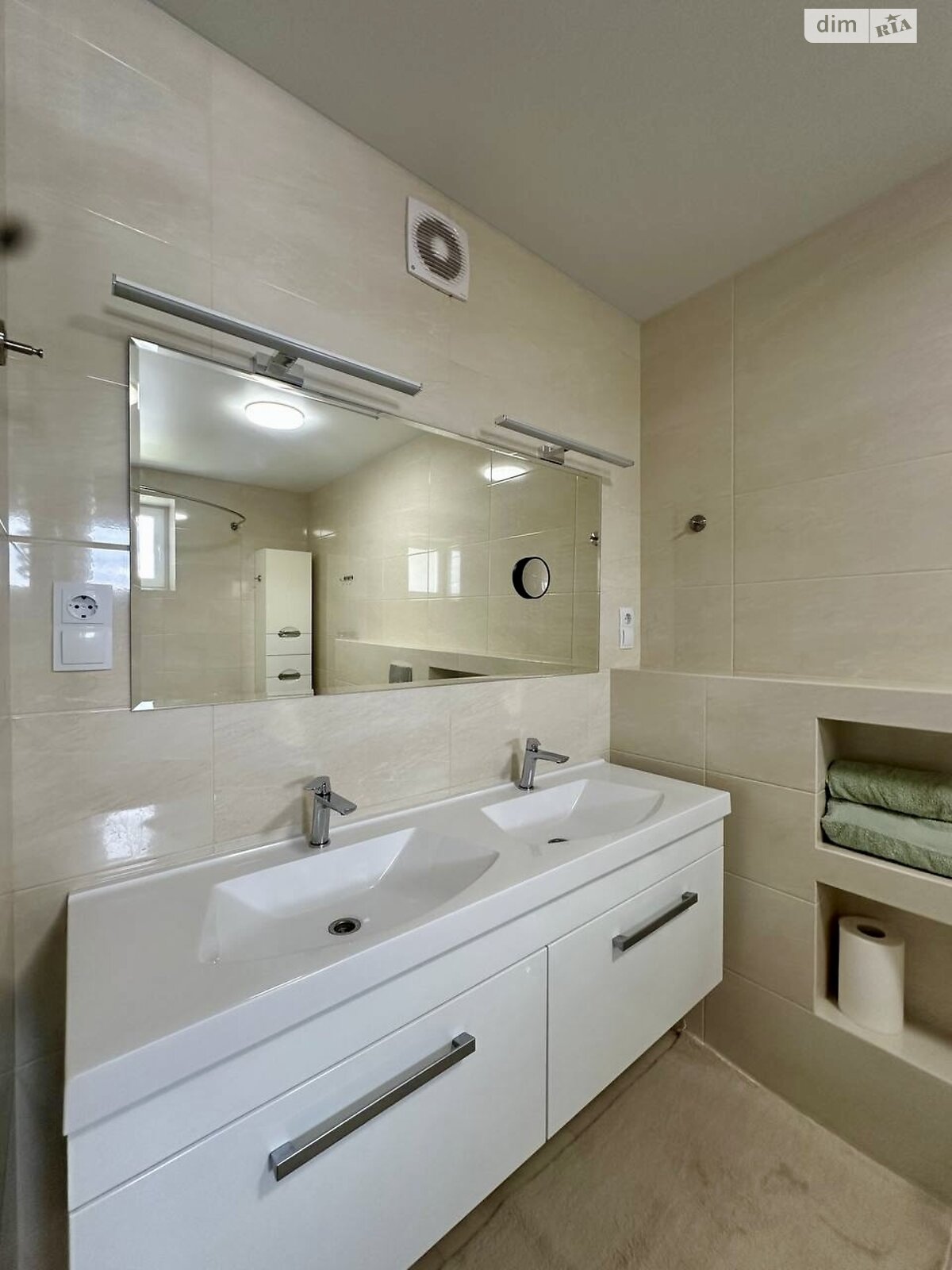 двоповерховий будинок з гаражем, 197.2 кв. м, цегла. Продаж у Байківці фото 1 двоповерховий будинок з гаражем, 197.2 кв. м, цегла. Продаж у Байківці фото 1