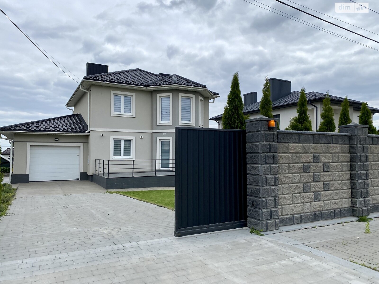 двоповерховий будинок з гаражем, 197.2 кв. м, цегла. Продаж у Байківці фото 1 двоповерховий будинок з гаражем, 197.2 кв. м, цегла. Продаж у Байківці фото 1