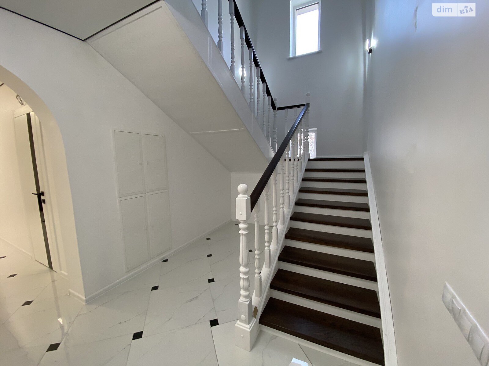 двоповерховий будинок, 220 кв. м, цегла. Продаж у Байківці фото 1 двоповерховий будинок, 220 кв. м, цегла. Продаж у Байківці фото 1