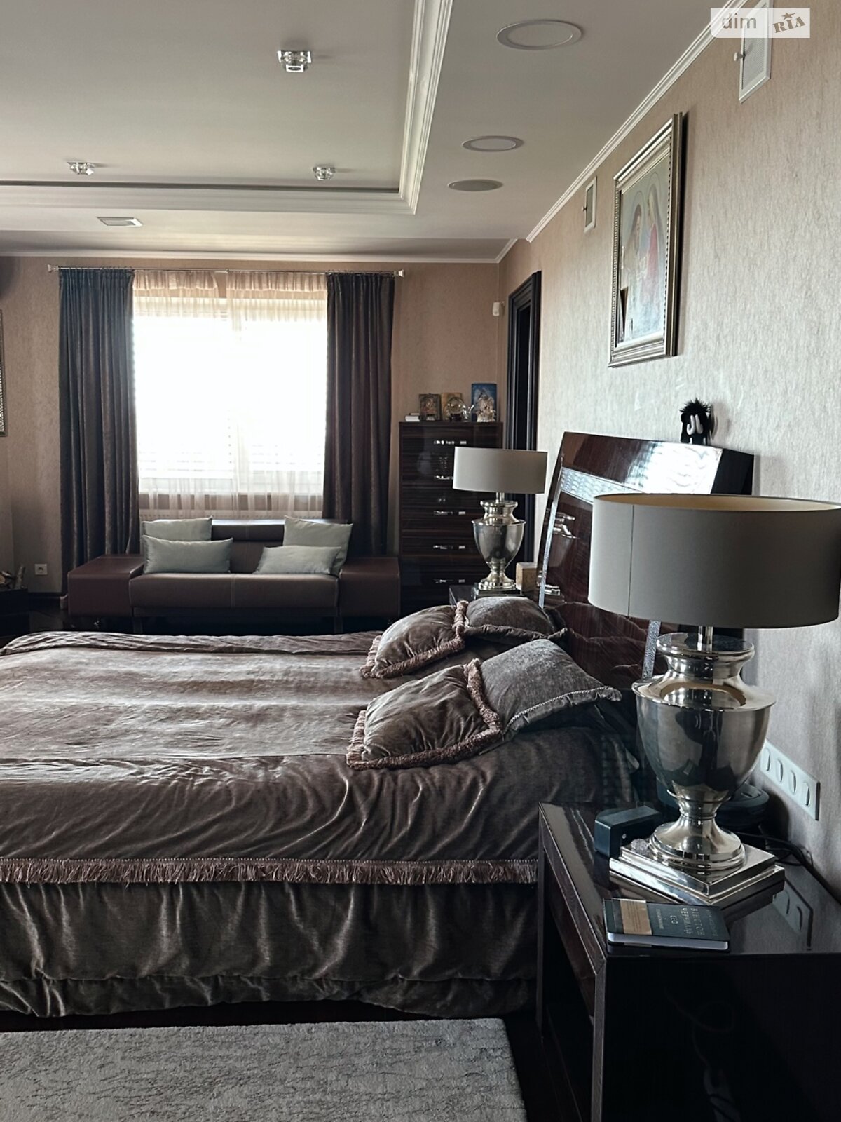 трехэтажный дом с балконом, 710.3 кв. м, керамический блок. Продажа в Байковцах фото 1 трехэтажный дом с балконом, 710.3 кв. м, керамический блок. Продажа в Байковцах фото 1