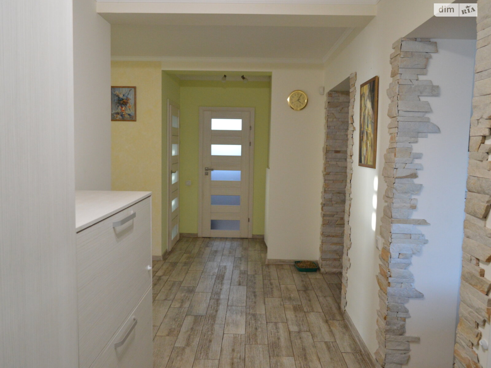 двухэтажный дом с гаражом, 248 кв. м, кирпич. Продажа в Гаях Чумаковых фото 1 двухэтажный дом с гаражом, 248 кв. м, кирпич. Продажа в Гаях Чумаковых фото 1